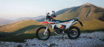KTM propose (enfin) une 690 Rally pour les longues distances