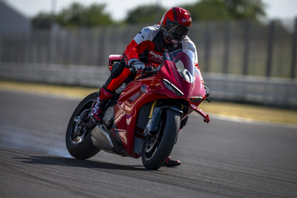 Panigale V4
