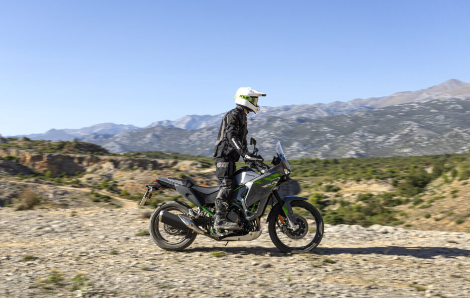 Kawasaki annonce une toute nouvelle KLE 650 bicylindre