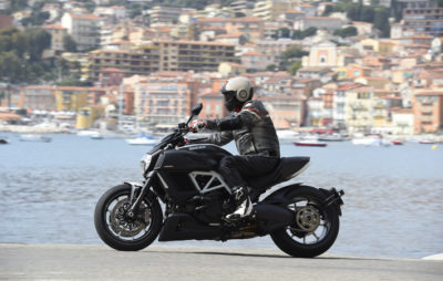 Rageuse, la Ducati Diavel 2014 :: Test Ducati